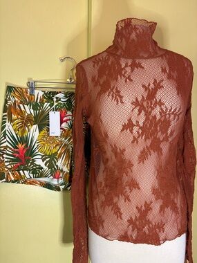 Ovi Shorts/ Intimately Free People top